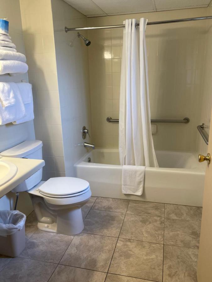 Amber'S Inn And Suites Wisconsin Dells Buitenkant foto