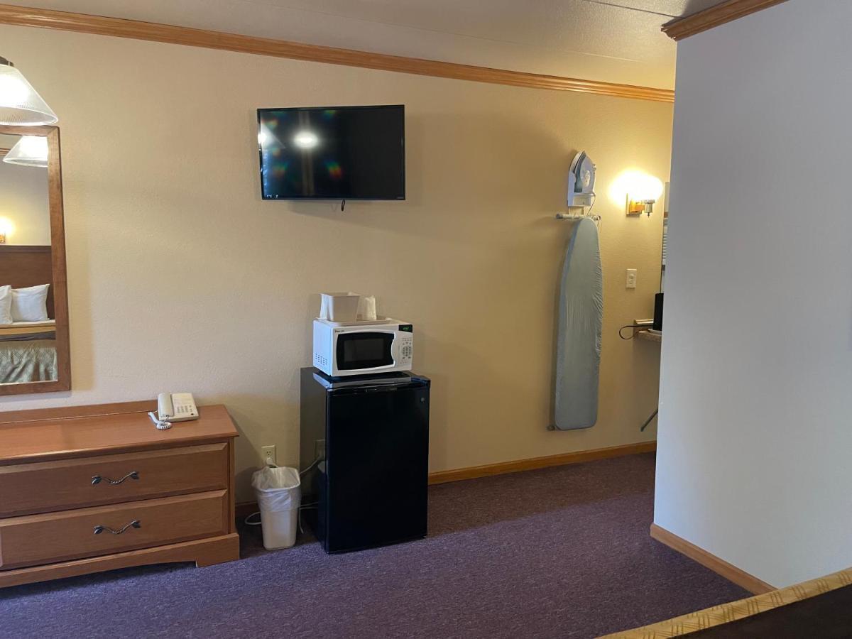 Amber'S Inn And Suites Wisconsin Dells Buitenkant foto
