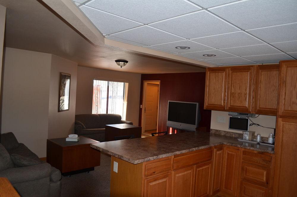 Amber'S Inn And Suites Wisconsin Dells Buitenkant foto