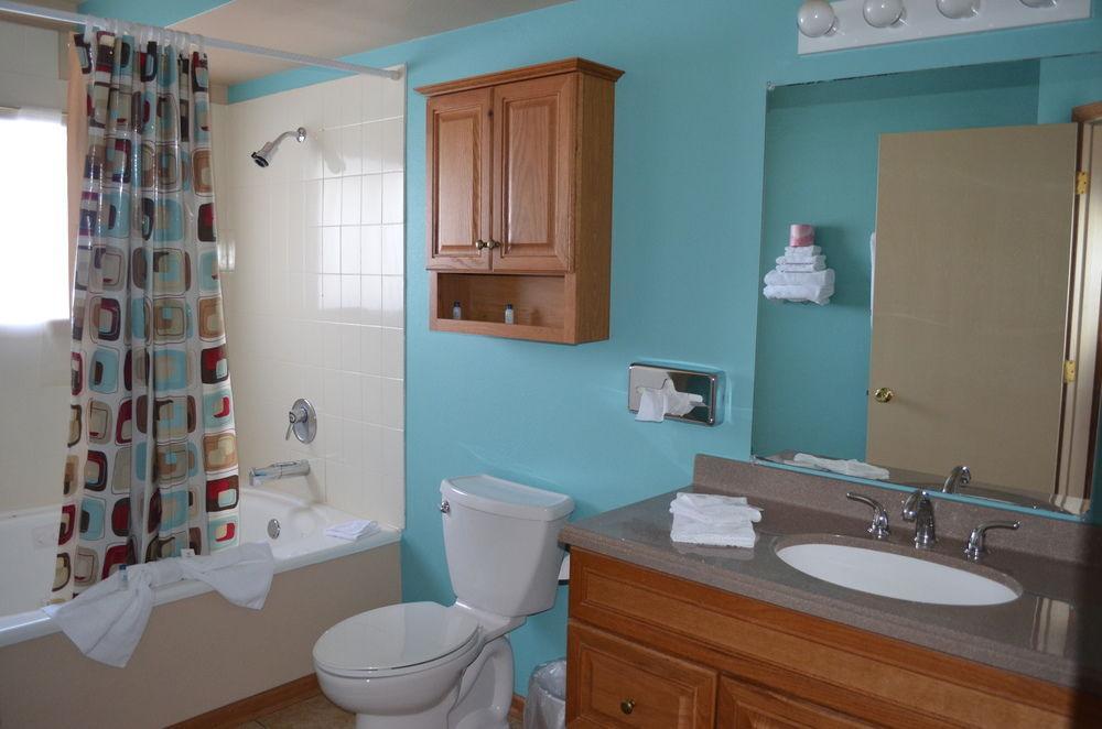 Amber'S Inn And Suites Wisconsin Dells Buitenkant foto