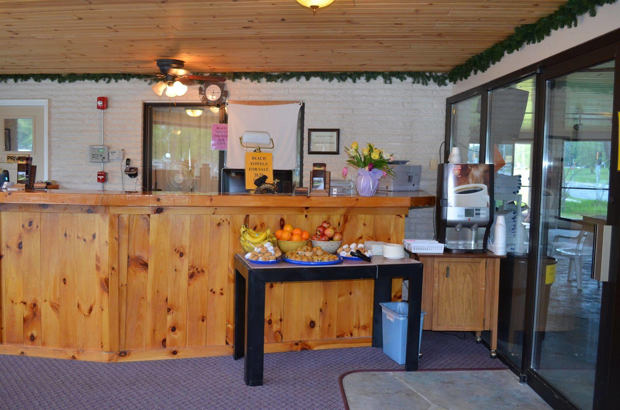 Amber'S Inn And Suites Wisconsin Dells Buitenkant foto